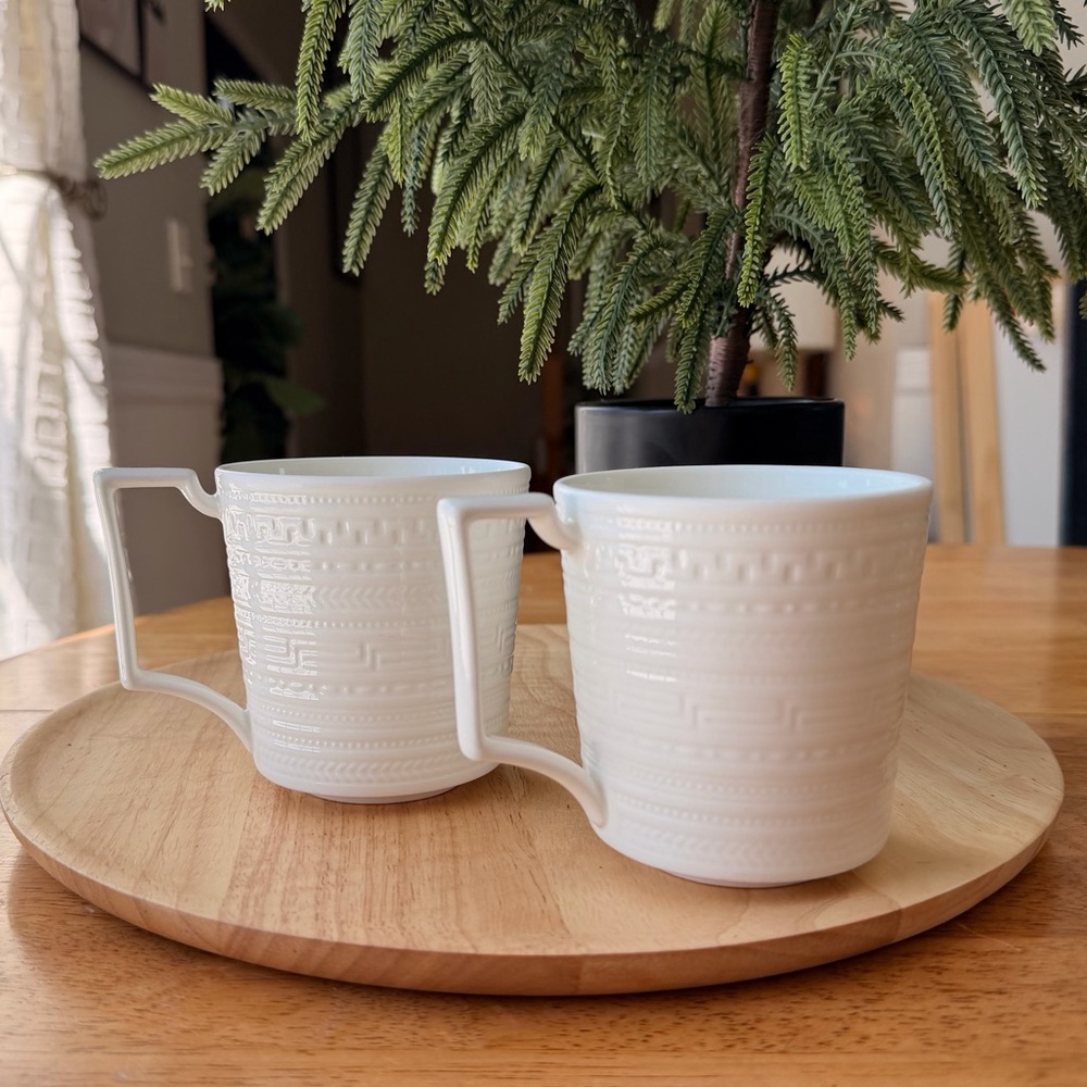 Pair of Wedgwood Intaglio Mugs – Elegant Classic with Light Vintage Wear